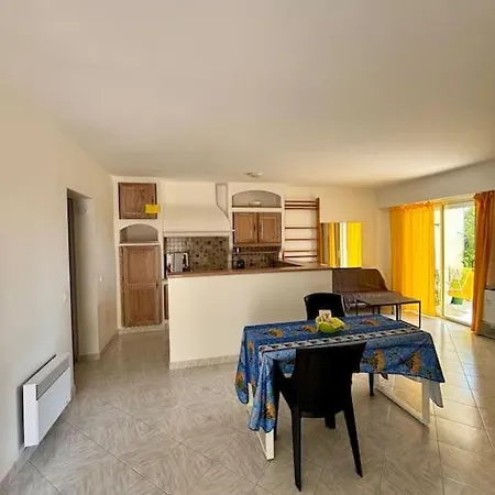 Maison Bord De 公寓 *