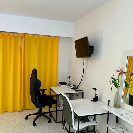 Maison Bord De 艾日